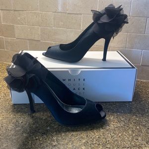 White House Black Market size 6